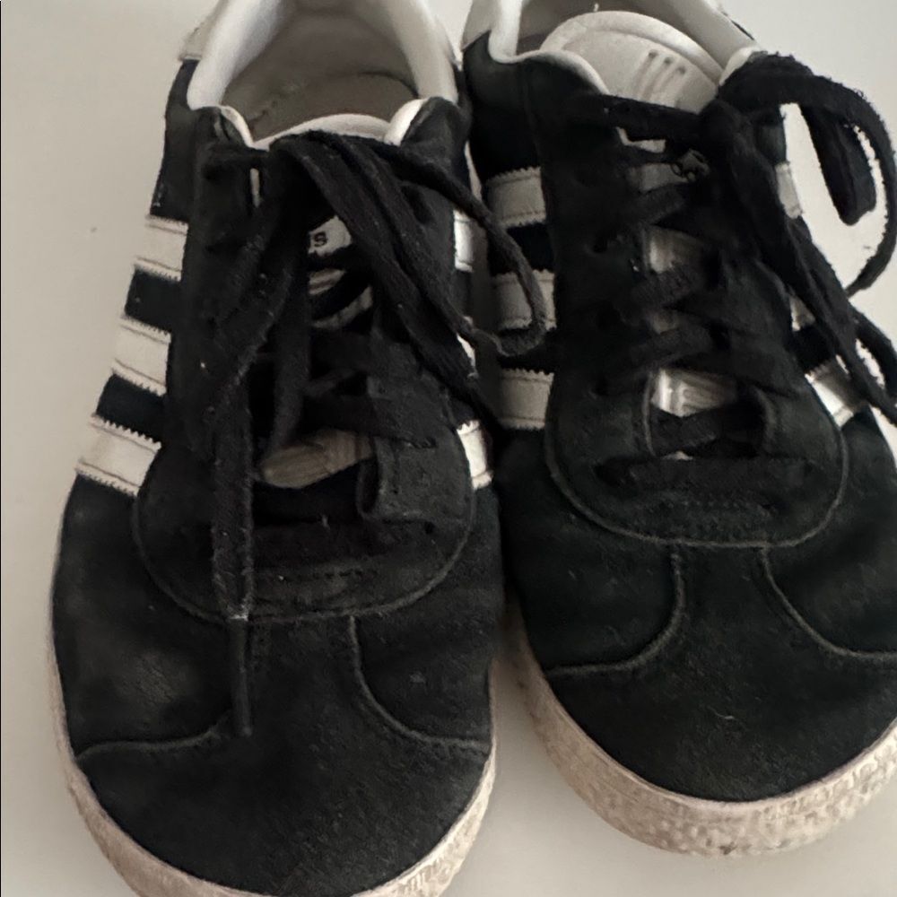 Adidas Gazelle Black and White Shoes EUC - Picture 6 of 6
